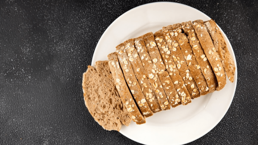 Banana bread with oats